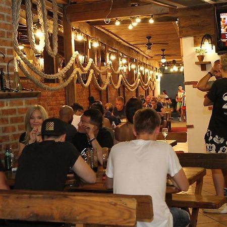 Hostel Timun (Adults Only) Novalja Bagian luar foto